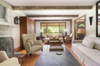 109 Cobble Rd in Salisbury, CT - Building Photo - Building Photo