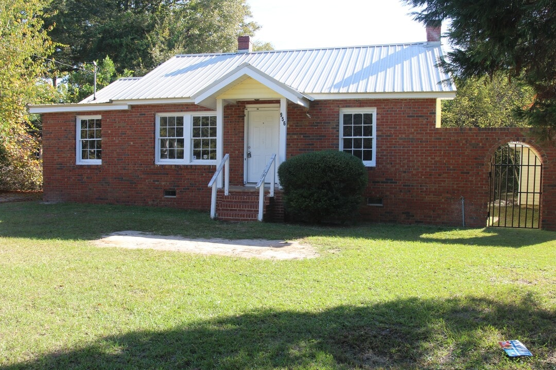 956 South St in Albany, GA - Building Photo