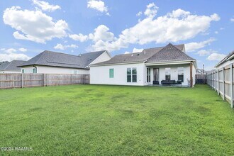 201 Finsbury Ln in Lafayette, LA - Building Photo - Building Photo
