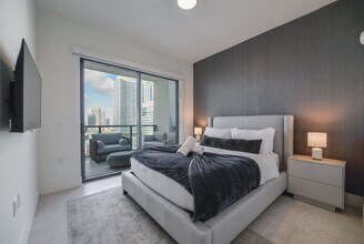 239 SW 9th St in Miami, FL - Building Photo - Building Photo