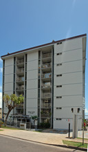 Waipahu Towers in Waipahu, HI - Foto de edificio - Building Photo