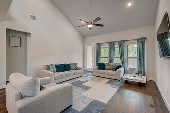 101 Cedar Hammock Trail in Tomball, TX - Building Photo - Building Photo