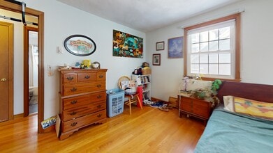 45 Warren St, Unit 1 in Arlington, MA - Building Photo - Building Photo