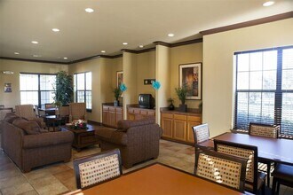 910 N Frio St in San Antonio, TX - Building Photo - Building Photo
