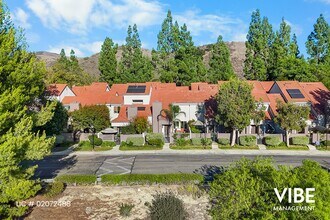 1009 Via Colinas in Westlake Village, CA - Building Photo - Building Photo