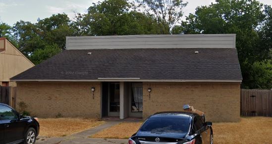 property at 1505 S Dexter Dr