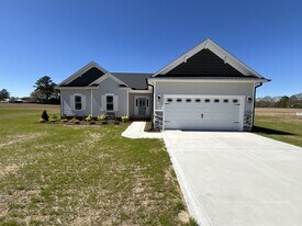 171 Budd Godwin Ln in Dunn, NC - Building Photo