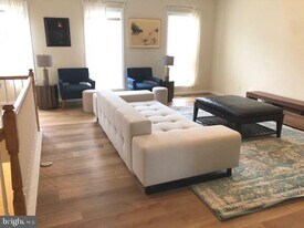 46803 Keswick Square in Sterling, VA - Building Photo