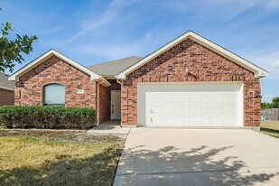12329 Hunters Cabin Ct in Burleson, TX - Building Photo