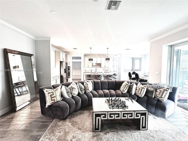 4022 Large Leaf Ln in Hollywood, FL - Building Photo - Building Photo