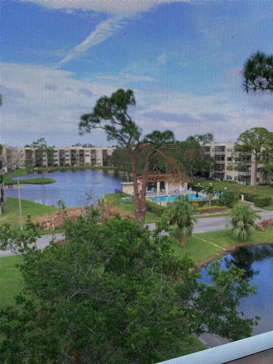 5970 80th St N in St. Petersburg, FL - Building Photo