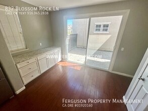 832 Blossom Rock Ln in Folsom, CA - Building Photo - Building Photo