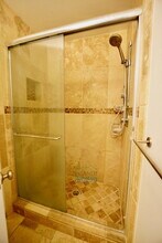 39 Forest Ln in San Rafael, CA - Building Photo - Building Photo