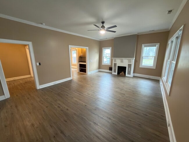 302 N Sumner St in Selma, NC - Building Photo - Building Photo