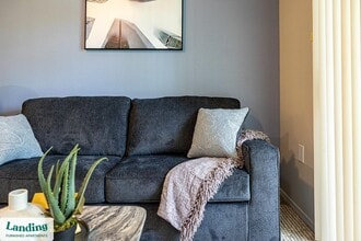 1799 FM 528 Rd in Webster, TX - Foto de edificio - Building Photo