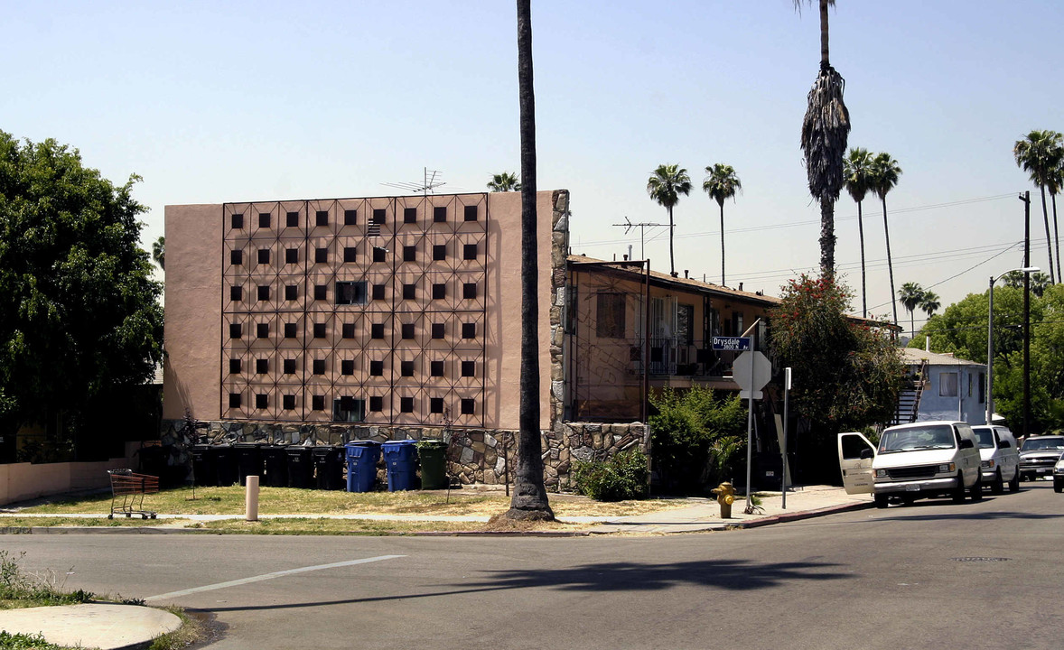 4994 Novgorod St in Los Angeles, CA - Building Photo