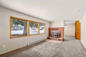 200 Garden in Newport, WA - Building Photo - Building Photo