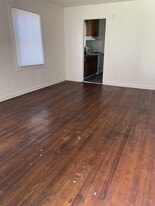 2439 Knox Dr in Valdosta, GA - Building Photo