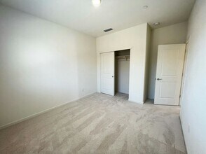 8081 Bossa Nova Way in Roseville, CA - Building Photo - Building Photo