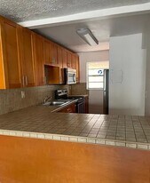 6055 W 19th Ave, Unit 218 in Hialeah, FL - Building Photo