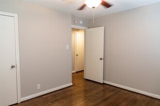 8527 Greenbush St in Houston, TX - Building Photo - Building Photo