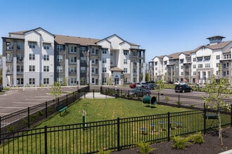 Tapestry Ridge in Covington, KY - Foto de edificio - Building Photo