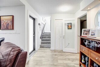 6604 SW 113th Ave in Miami, FL - Building Photo - Building Photo