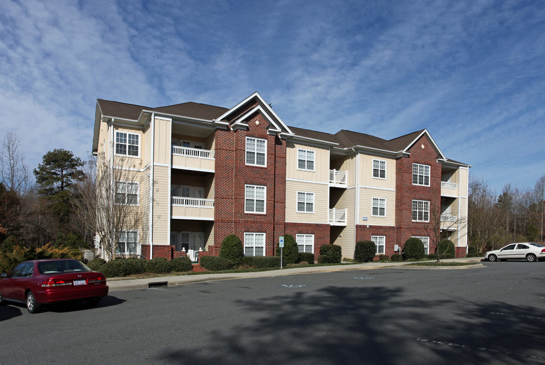 Adams Place Condominiums in Charlotte, NC - Building Photo