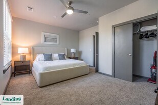 1415 N Main Ave, Unit 1353 in San Antonio, TX - Building Photo