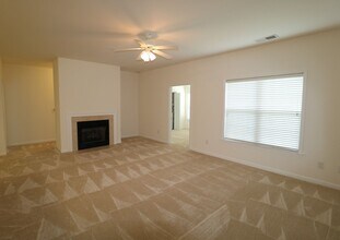 6901 Hanesbrook Cir in Clemmons, NC - Building Photo - Building Photo