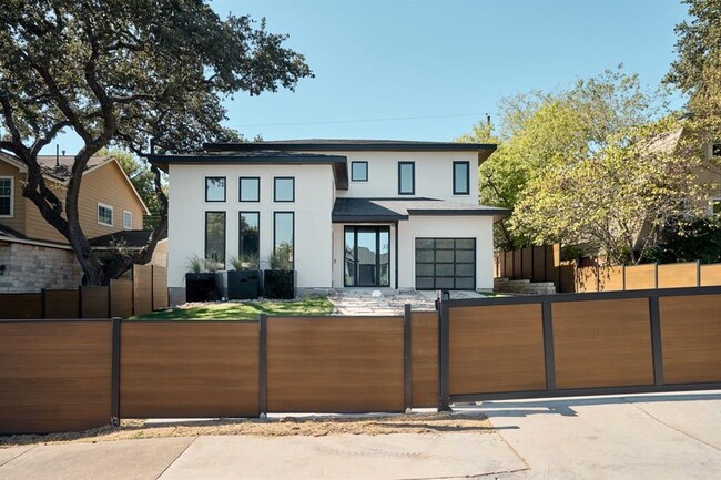 401 Lightsey Rd in Austin, TX - Building Photo - Building Photo