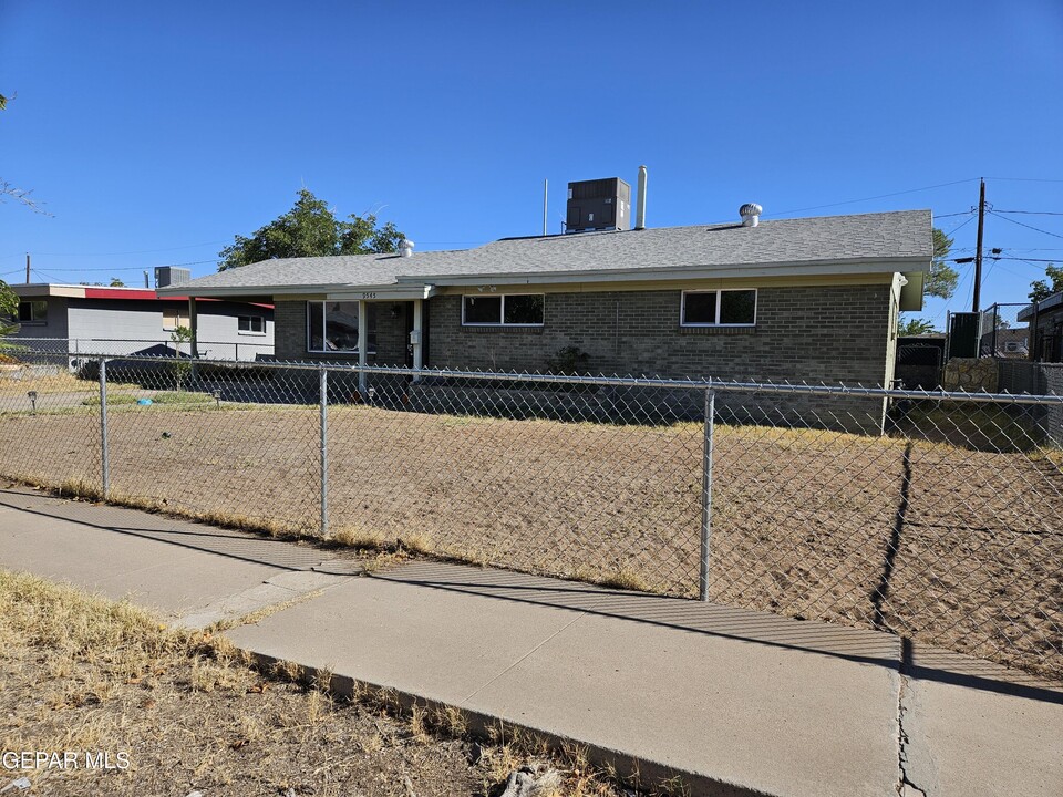 9545 Verbena Dr in El Paso, TX - Building Photo