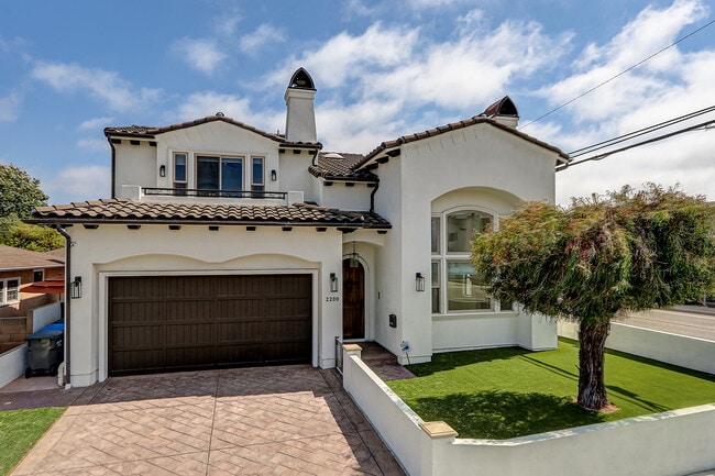 property at 2200 Nelson Ave