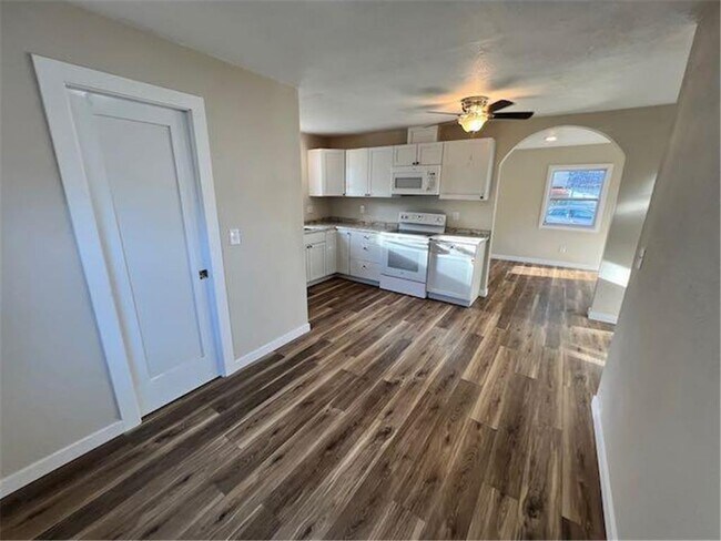 308 8th St in Kerkhoven, MN - Building Photo - Building Photo