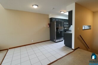 230 Parkside Ln in Lincoln, NE - Building Photo - Building Photo