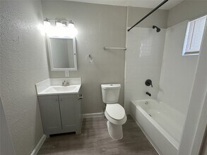 515 Margil St in San Antonio, TX - Foto de edificio - Building Photo