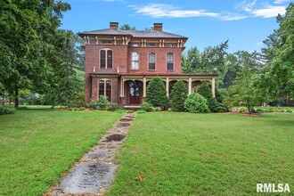 500 Old Tipton School Rd in Sherman, IL - Building Photo - Building Photo