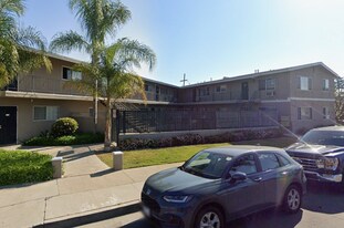 5245 Via San Delarro St in East Los Angeles, CA - Building Photo