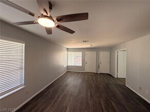 1593 Teardrop St in Las Vegas, NV - Building Photo - Building Photo