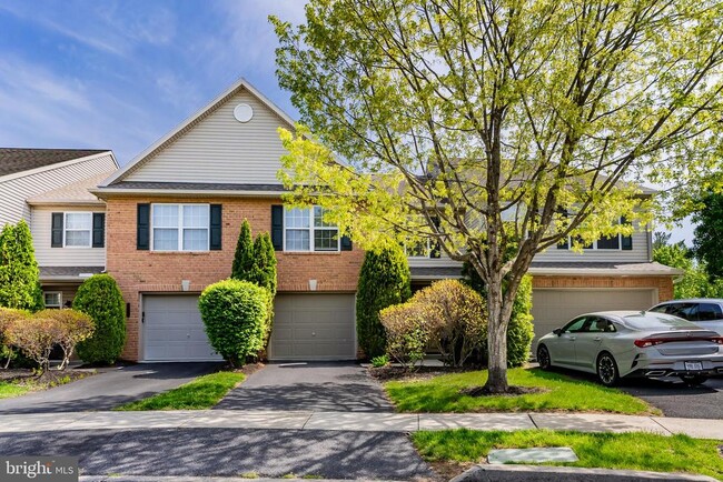 property at 1112 Cross Creek Dr