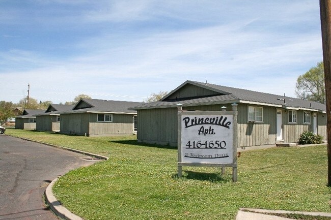 Prineville Apartments in Prineville, OR - Foto de edificio - Building Photo