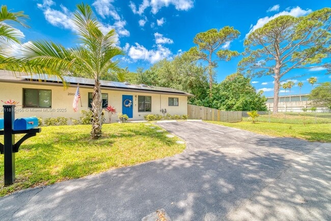 property at 2000 SW 9th St