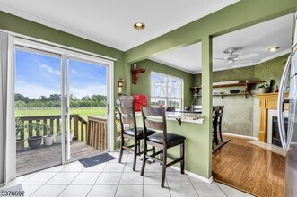 42 Bateman Way in Hillsborough, NJ - Building Photo - Building Photo