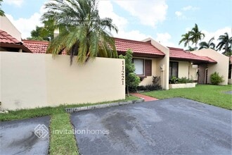 11221 SW 117th Ct in Miami, FL - Building Photo - Building Photo