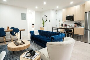 402 E 11th St in New York, NY - Building Photo