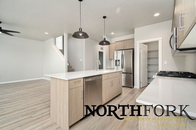 4219 E Hillsong St in Meridian, ID - Building Photo - Building Photo