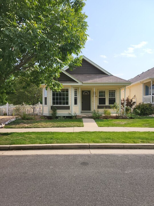 2704 Breckenridge PL in Loveland, CO - Building Photo