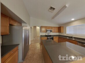 1491 E Stirrup Ln in San Tan Valley, AZ - Building Photo - Building Photo