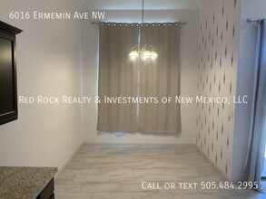 6016 Ermemin Ave NW in Albuquerque, NM - Building Photo - Building Photo