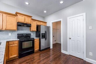 5209 Cedar Shoals Dr in Buford, GA - Building Photo - Building Photo